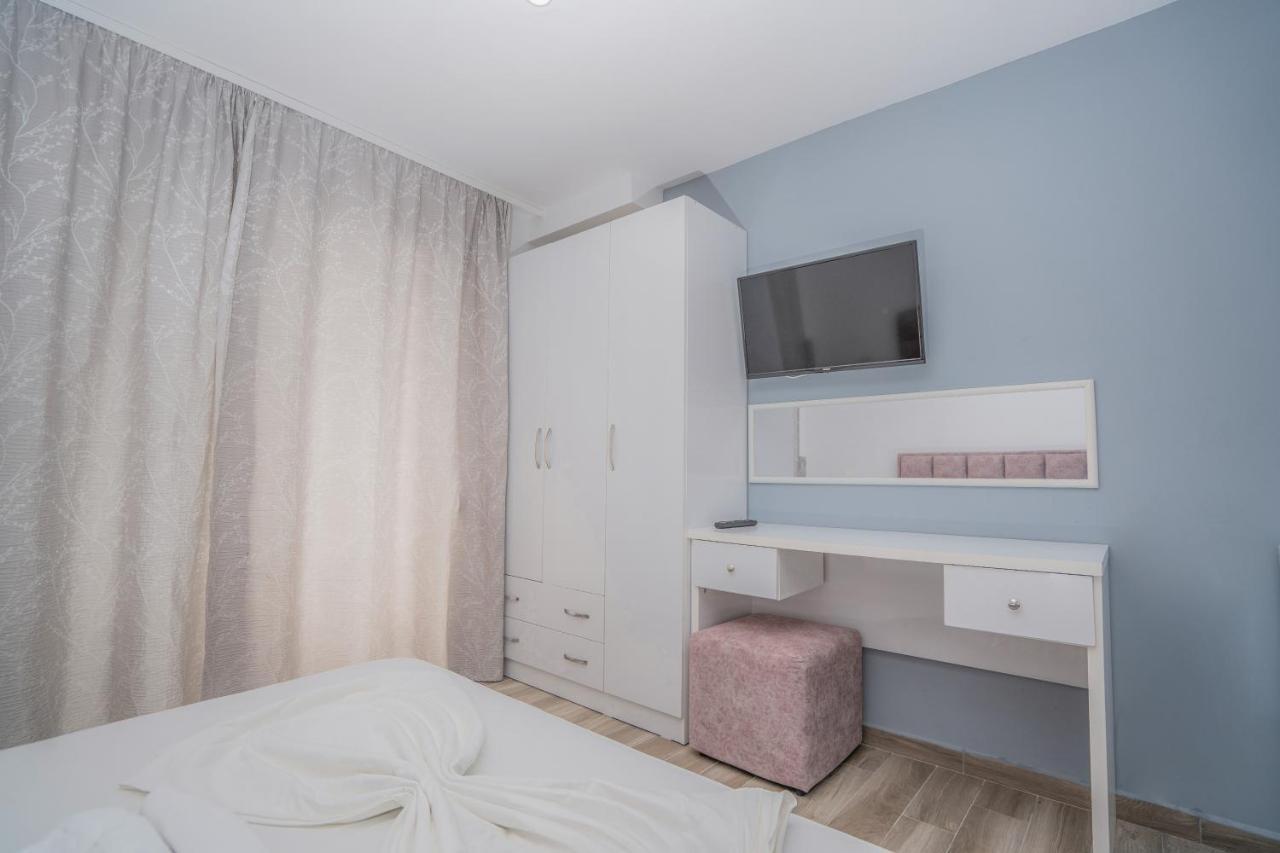 Hotel Klebrido Дуррес Экстерьер фото