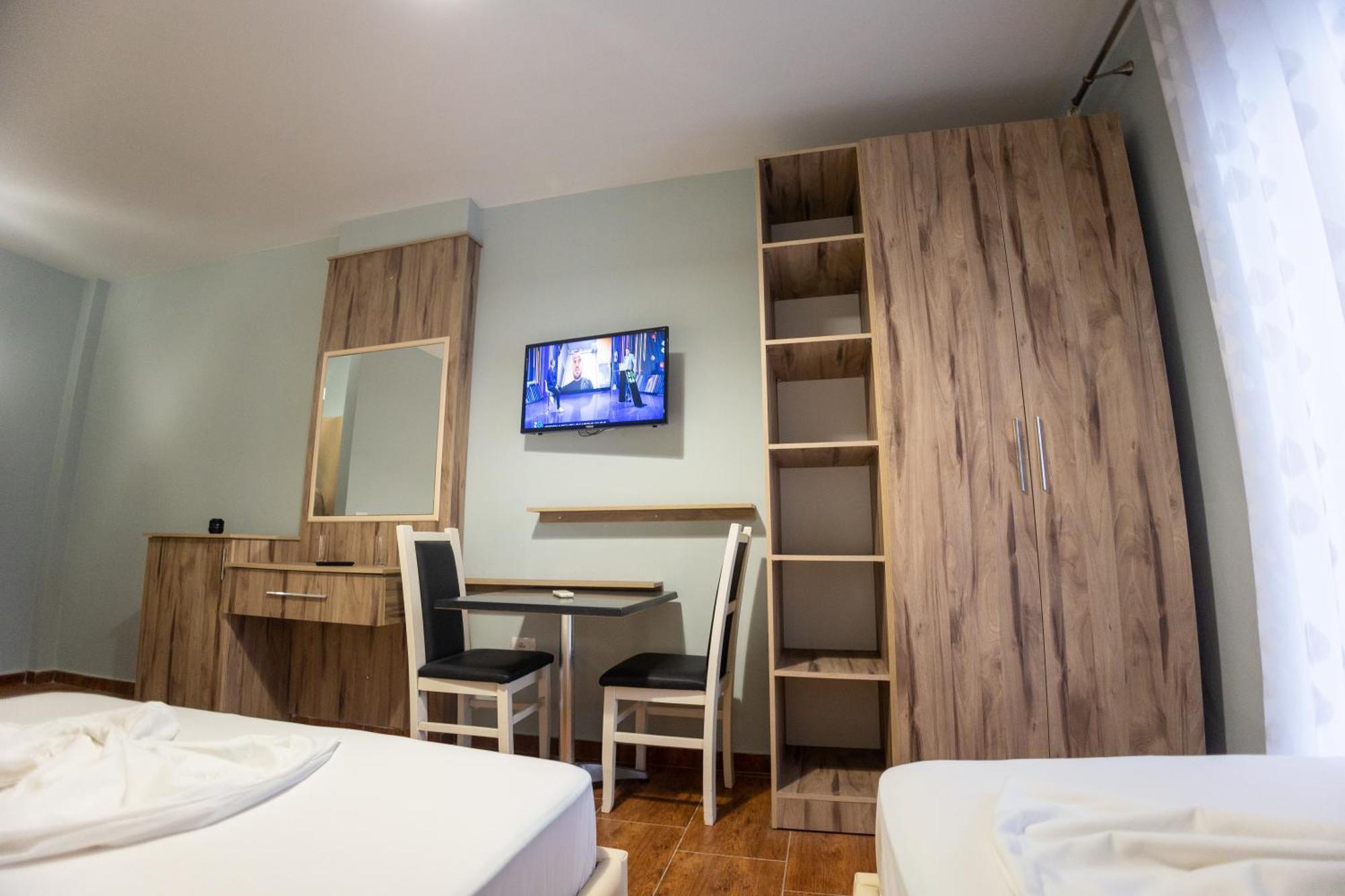 Hotel Klebrido Дуррес Экстерьер фото