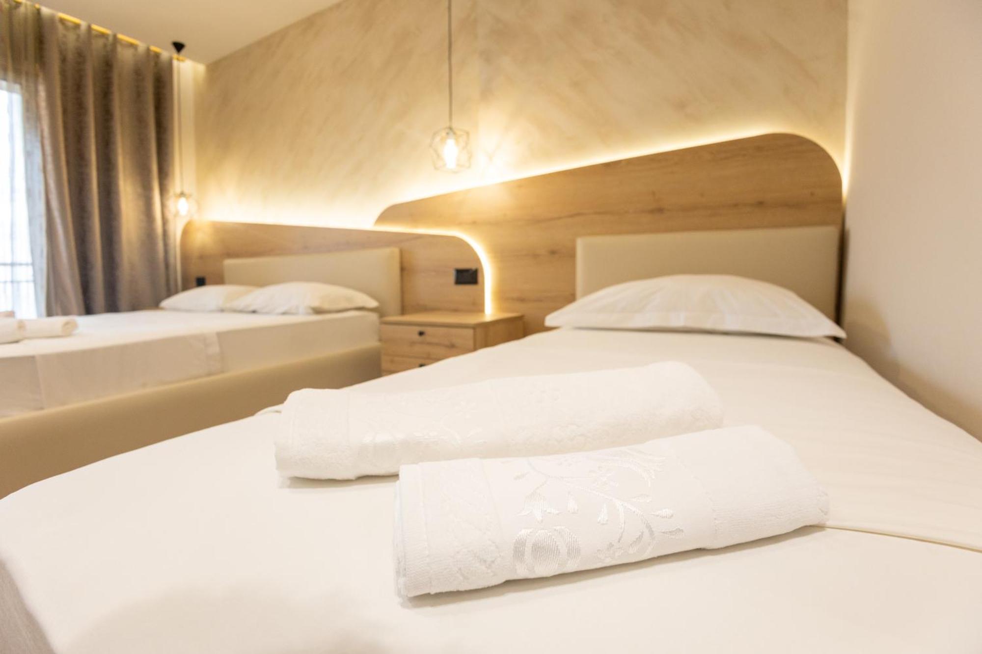 Hotel Klebrido Дуррес Экстерьер фото