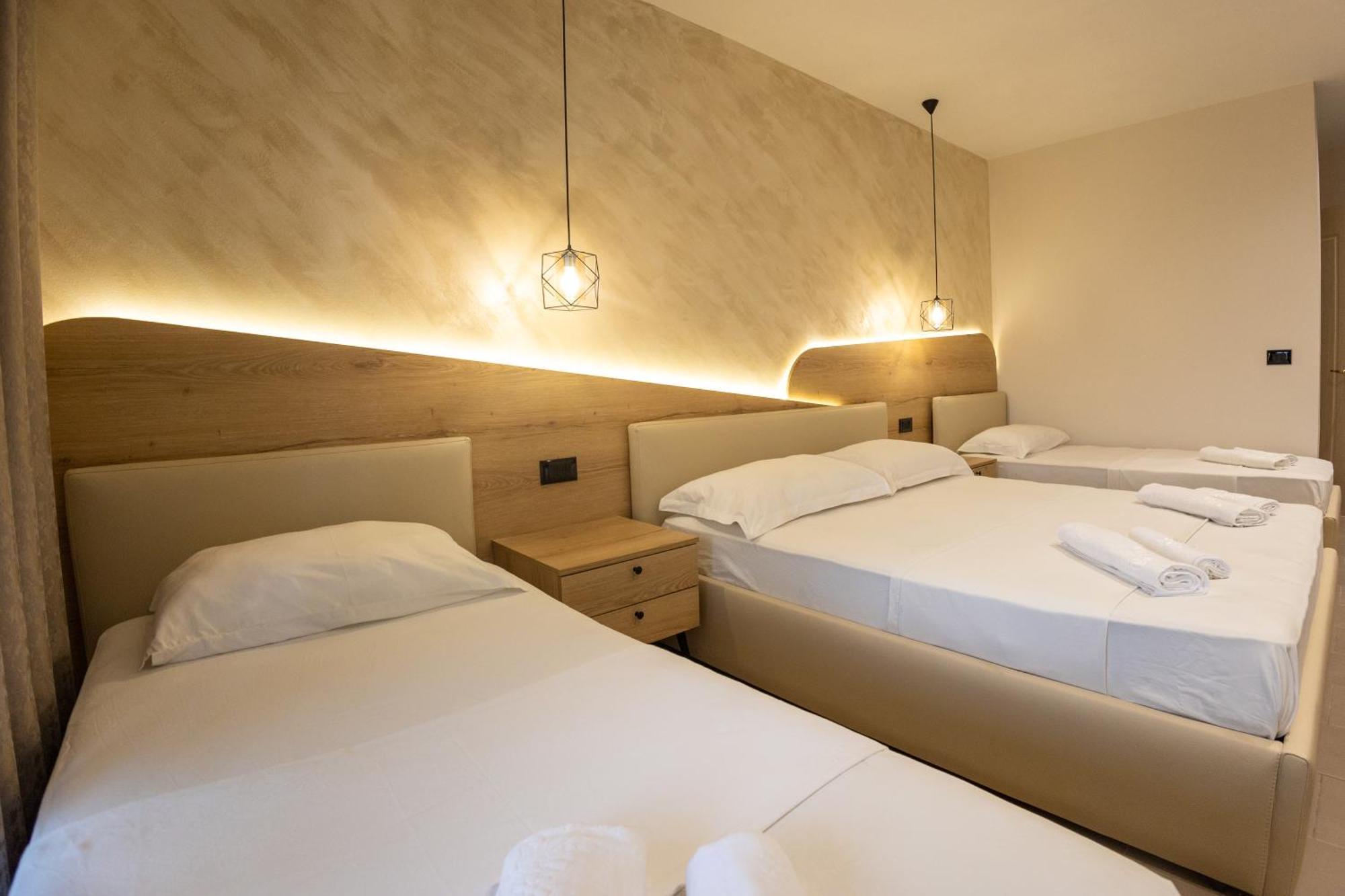 Hotel Klebrido Дуррес Экстерьер фото