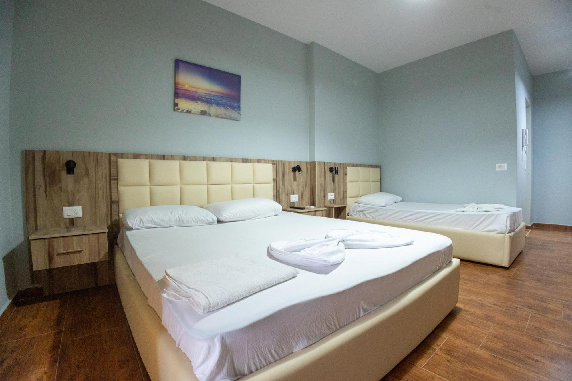 Hotel Klebrido Дуррес Экстерьер фото