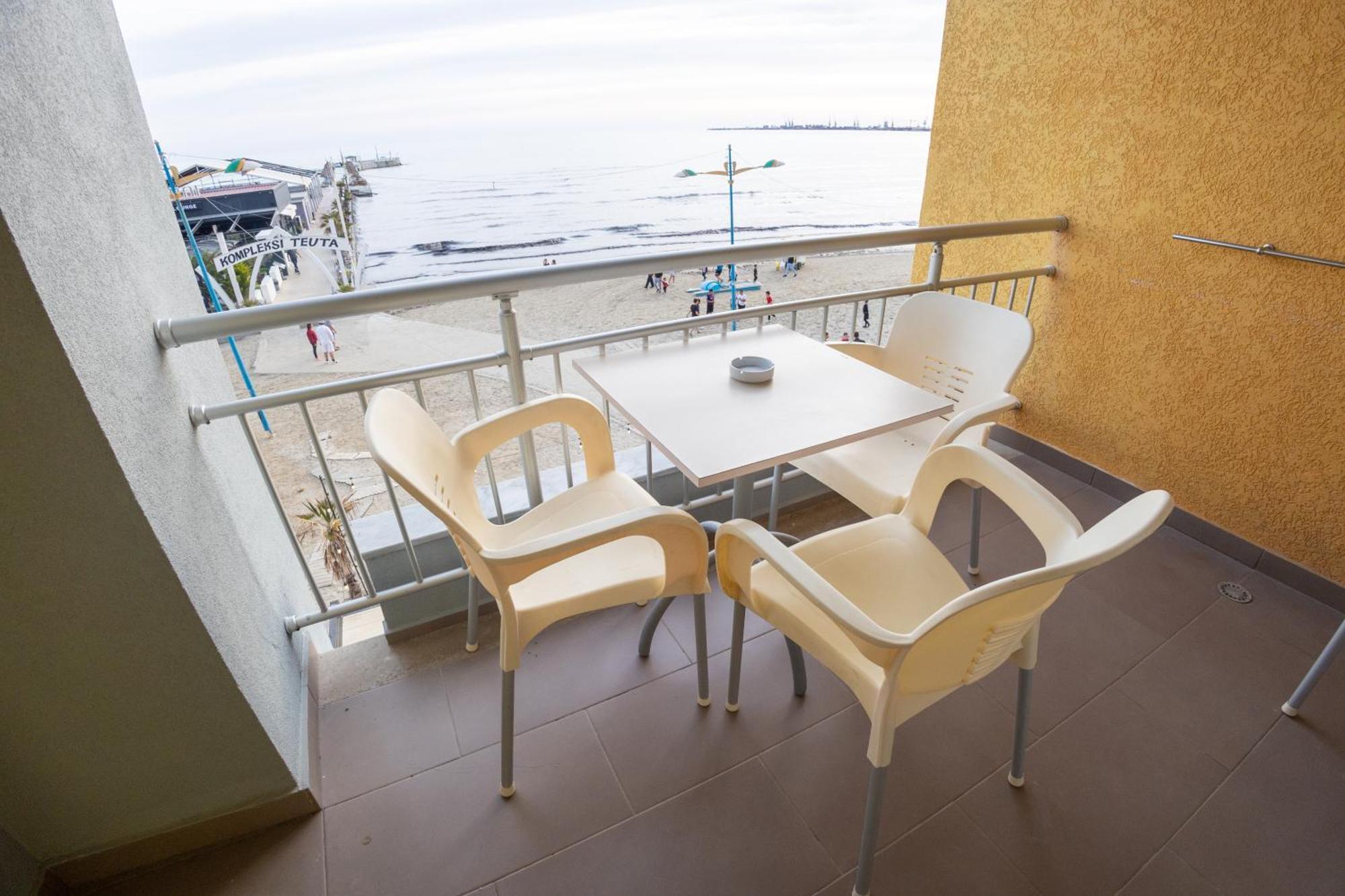 Hotel Klebrido Дуррес Экстерьер фото