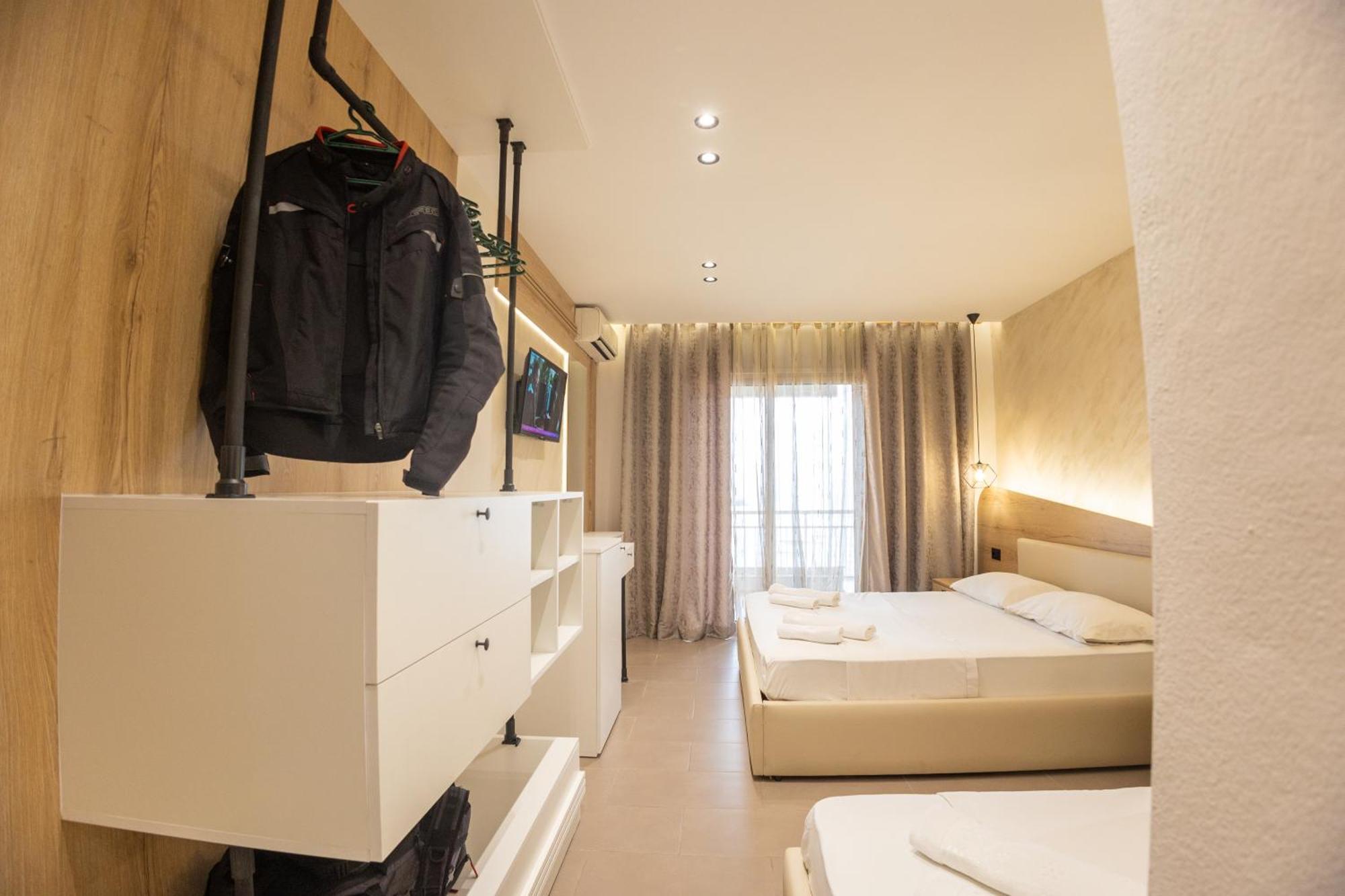 Hotel Klebrido Дуррес Экстерьер фото