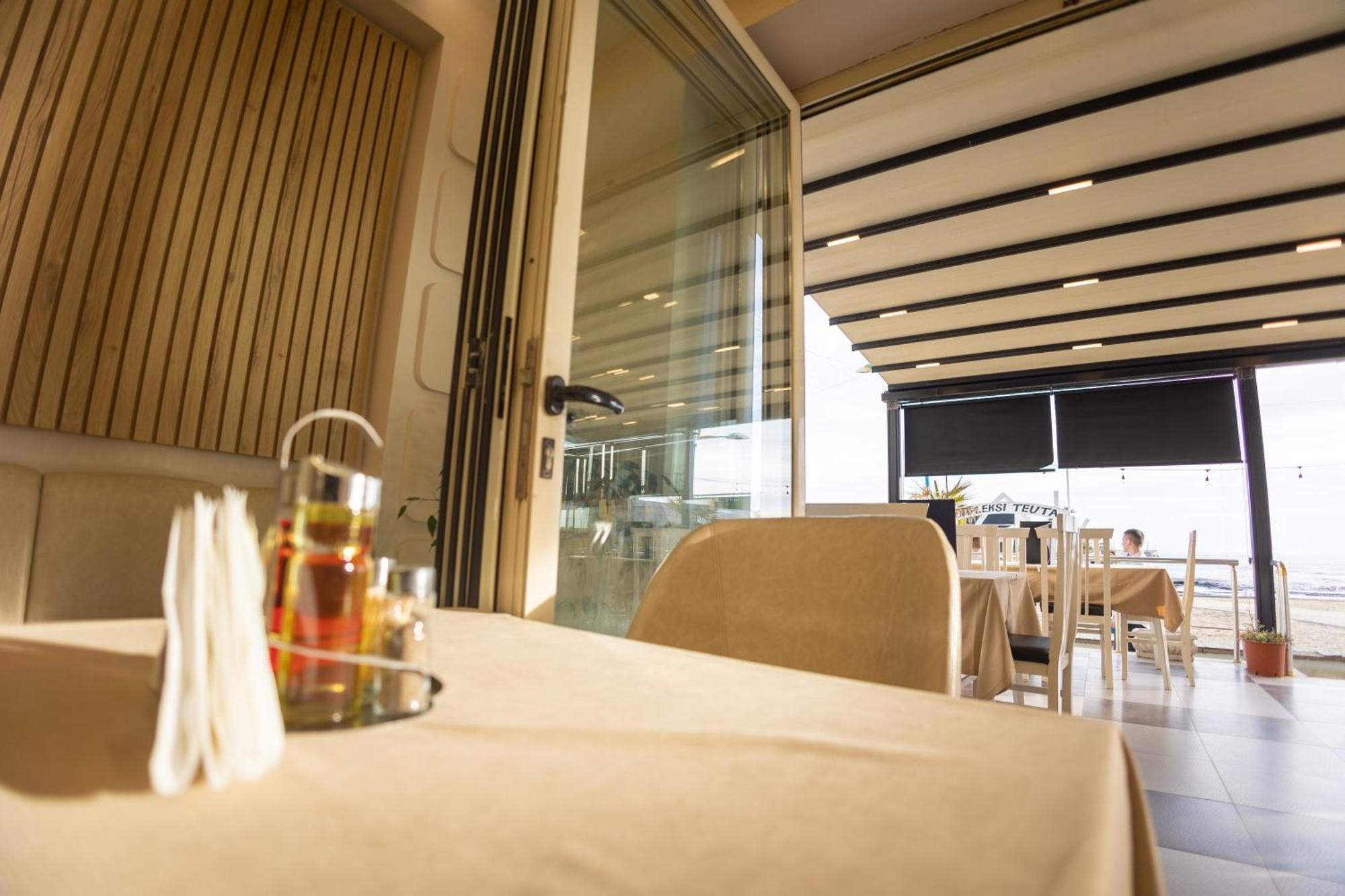 Hotel Klebrido Дуррес Экстерьер фото