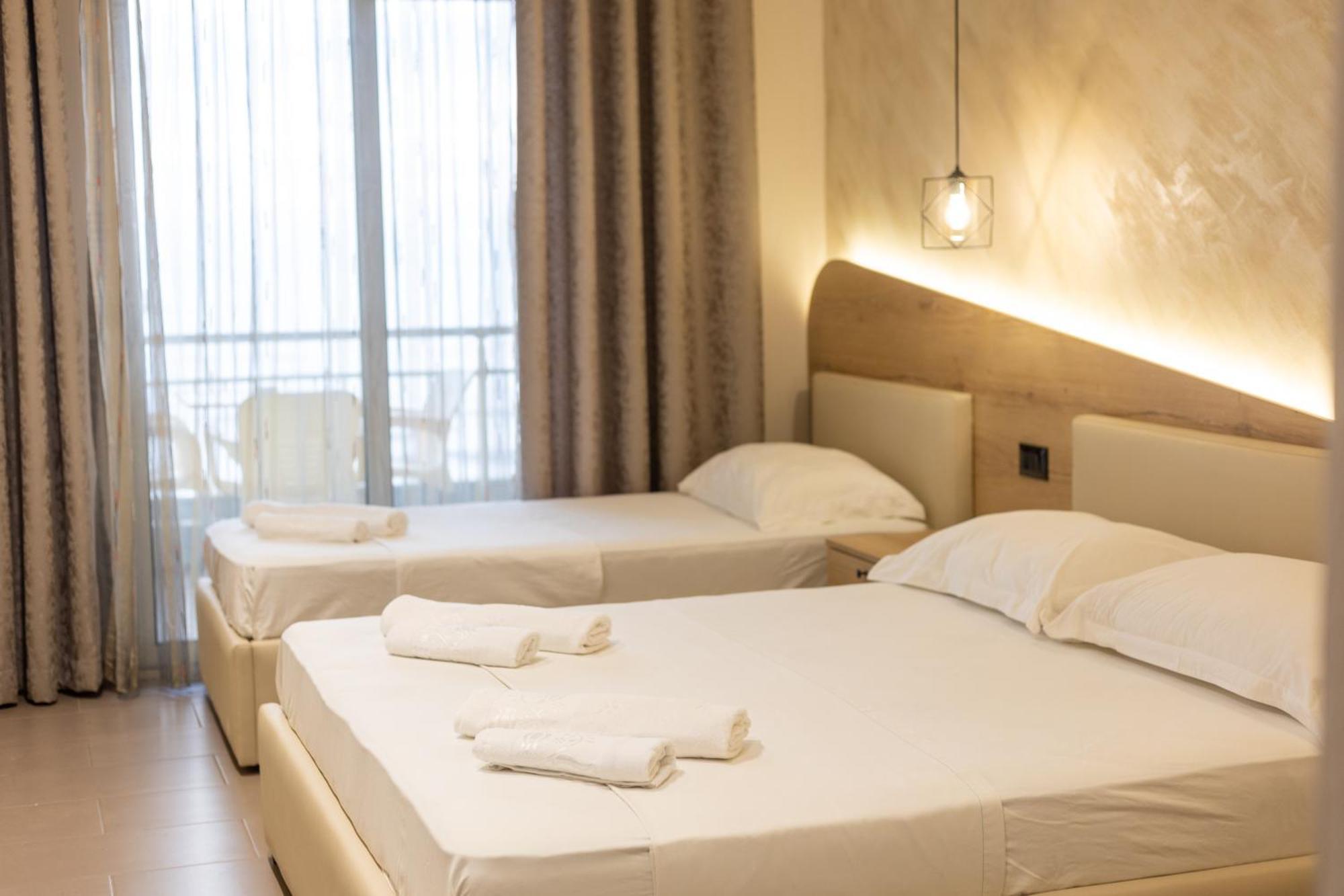 Hotel Klebrido Дуррес Экстерьер фото