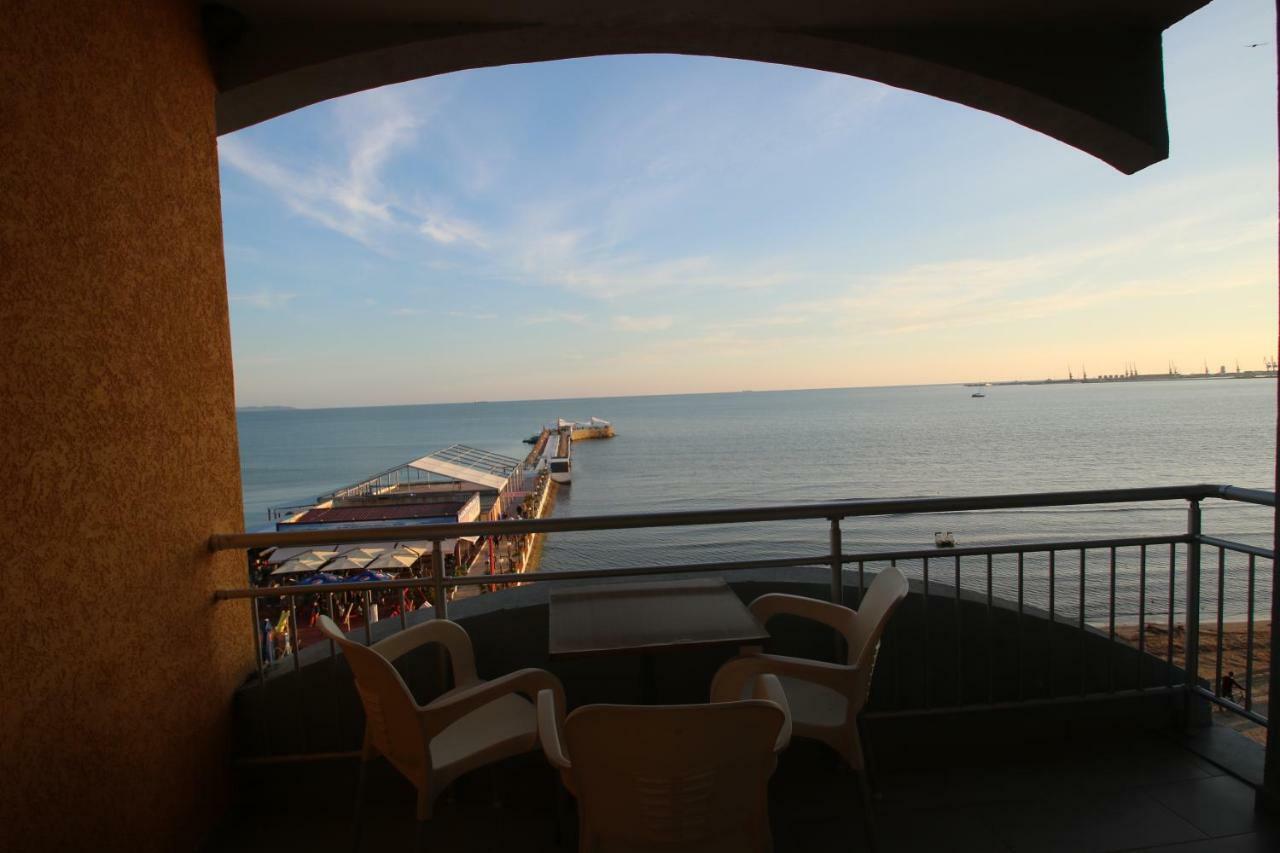 Hotel Klebrido Дуррес Экстерьер фото